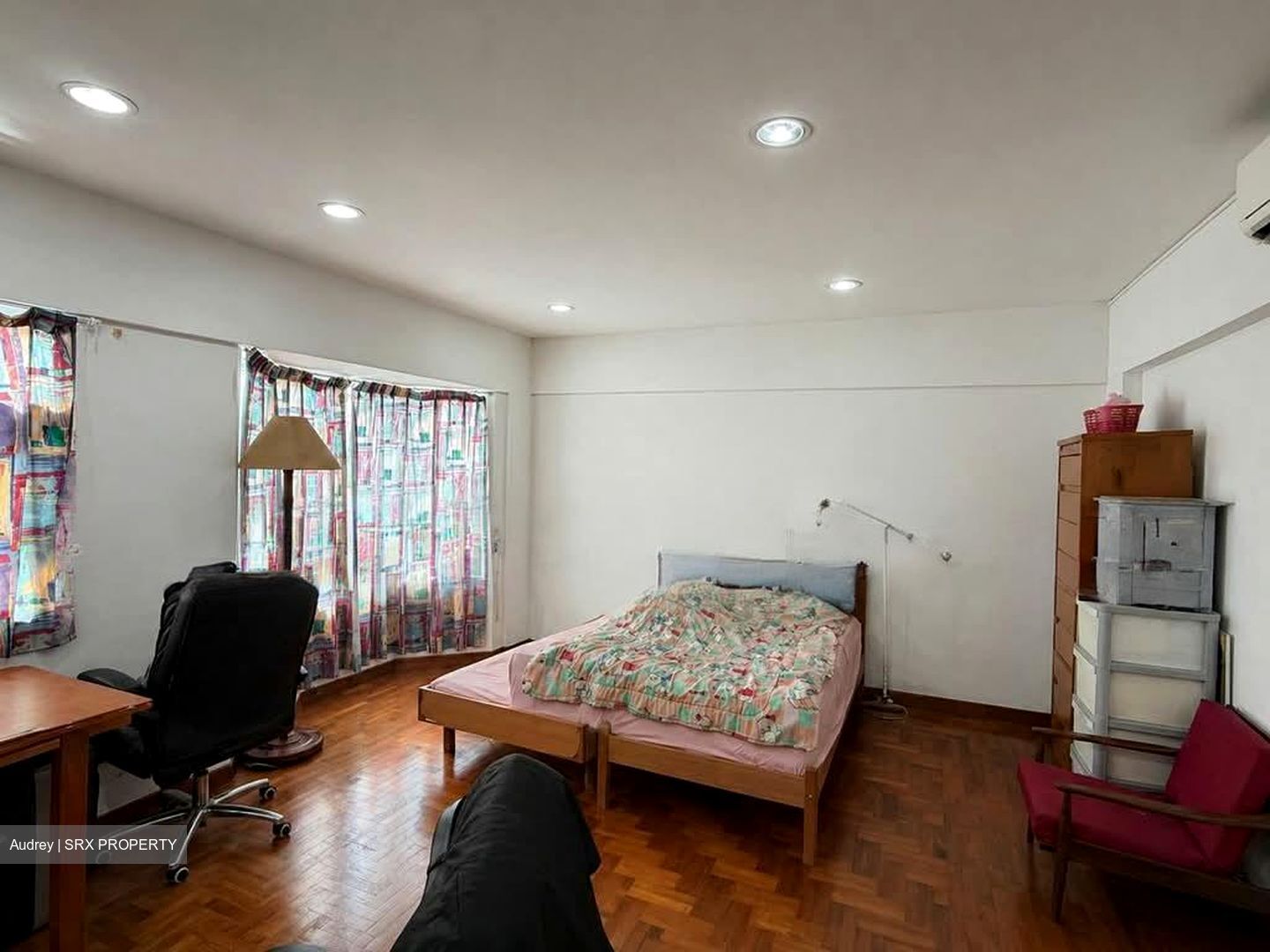 Springside Avenue (D26), Terrace #554421831